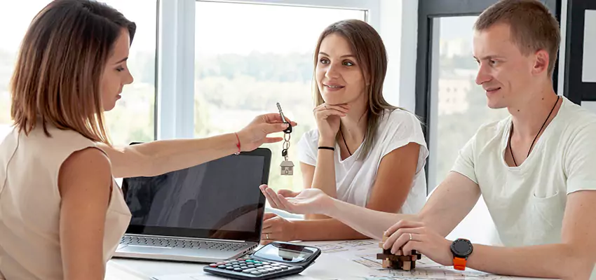 Situations Where Selling Your Apartment is Most Practical in Mineola, NY